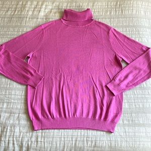 Women’s Woolovers Cotton/Silk Turtleneck Sweater, raspberry size large